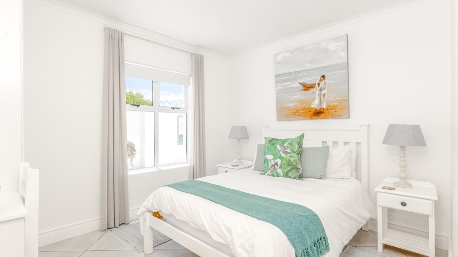 4 Bedroom Property for Sale in Oceanview Heights Western Cape